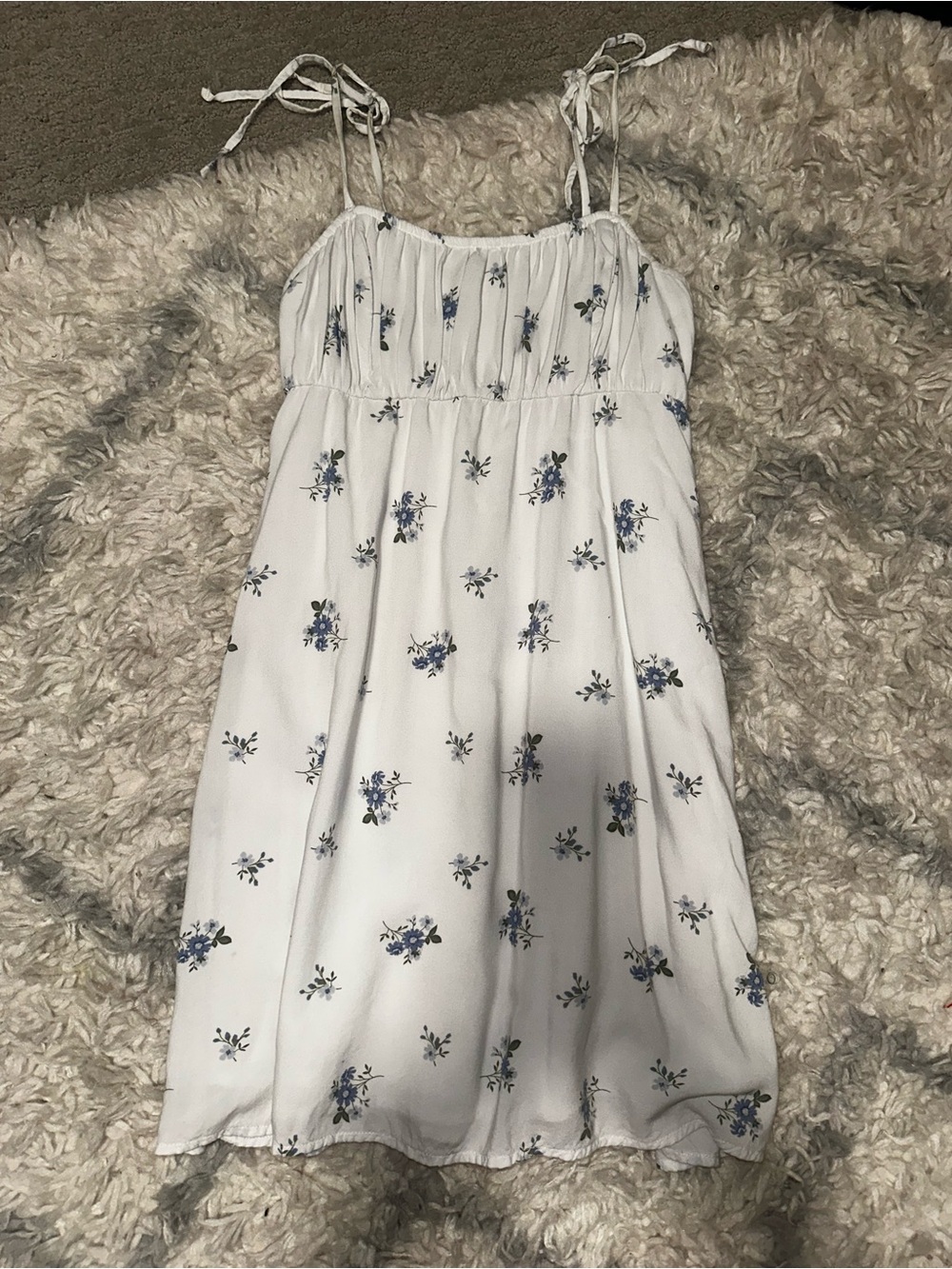 hollister mini blue floral sundress